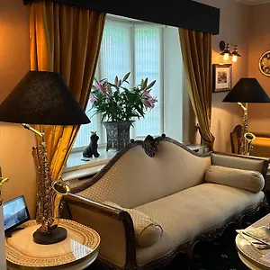 House 5*, Chester Royaume-Uni