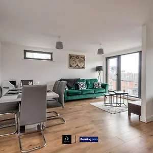 2 Bed Modern Cozy By Boyeilles Short Lets & Serviced With Free Wifi Apartment Belfast